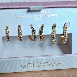 Gold Cake Twisted and Crystal Gold Earrings Set